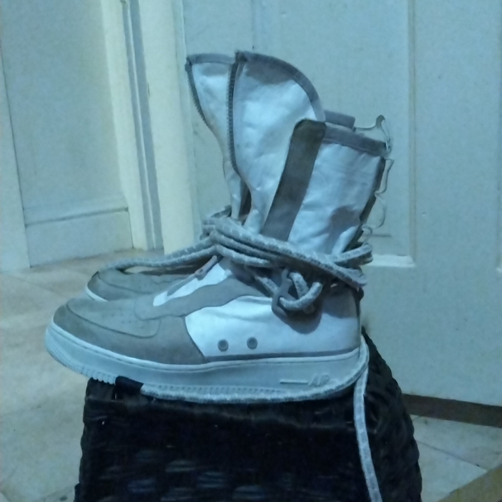Women's Nike Air Force One lace up boots